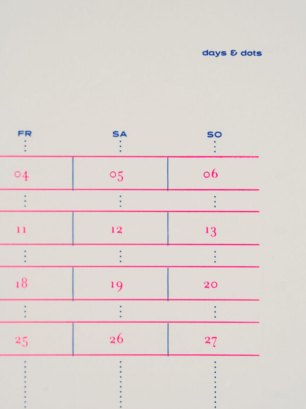 Pelikan Pink & Royal Blue von days & dots Kalender Detailansicht